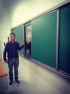 優(yōu)雅樂學(xué)校多媒體教學(xué)黑板推拉板 定制尺寸，兼具教學(xué)演示與展示價(jià)值